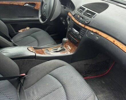 Серый Мерседес Е-Класс, объемом двигателя 2.7 л и пробегом 502 тыс. км за 6500 $, фото 5 на Automoto.ua