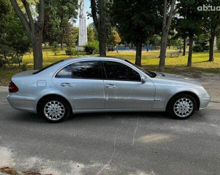 Серый Мерседес Е-Класс, объемом двигателя 2.6 л и пробегом 445 тыс. км за 6980 $, фото 5 на Automoto.ua