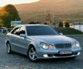 Сірий Мерседес Е-Клас, об'ємом двигуна 2.6 л та пробігом 250 тис. км за 5020 $, фото 3 на Automoto.ua