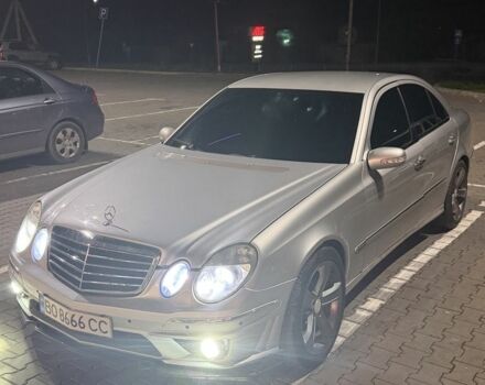 Серый Мерседес Е-Класс, объемом двигателя 3.2 л и пробегом 296 тыс. км за 7200 $, фото 1 на Automoto.ua