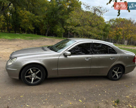 Мерседес Е-Клас 2004 у Одесі на Automoto.ua Сірий Мерседес Е-Клас, об'ємом двигуна 3.2 л та пробігом 200 тис. км за 8000 $, фото 6 на Automoto.ua