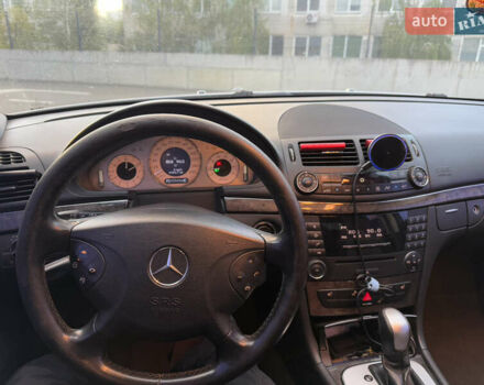 Серый Мерседес Е-Класс, объемом двигателя 1.8 л и пробегом 257 тыс. км за 5500 $, фото 20 на Automoto.ua