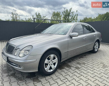 Серый Мерседес Е-Класс, объемом двигателя 2.7 л и пробегом 426 тыс. км за 6999 $, фото 3 на Automoto.ua
