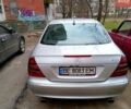 Серый Мерседес Е-Класс, объемом двигателя 3.2 л и пробегом 300 тыс. км за 7400 $, фото 3 на Automoto.ua