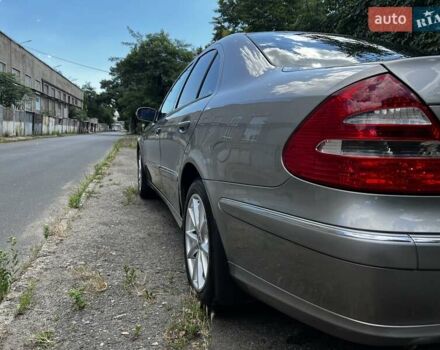 Серый Мерседес Е-Класс, объемом двигателя 1.8 л и пробегом 382 тыс. км за 6500 $, фото 11 на Automoto.ua