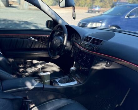 Серый Мерседес Е-Класс, объемом двигателя 3.2 л и пробегом 296 тыс. км за 7200 $, фото 8 на Automoto.ua