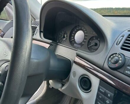 Серый Мерседес Е-Класс, объемом двигателя 2.1 л и пробегом 318 тыс. км за 8650 $, фото 32 на Automoto.ua