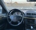 Серый Мерседес Е-Класс, объемом двигателя 3.2 л и пробегом 260 тыс. км за 6400 $, фото 31 на Automoto.ua