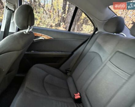 Мерседес Е-Клас 2004 у Тернополі на Automoto.ua Сірий Мерседес Е-Клас, об'ємом двигуна 2.2 л та пробігом 333 тис. км за 5750 $, фото 18 на Automoto.ua