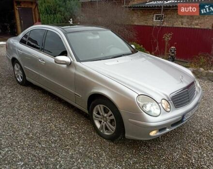 Сірий Мерседес Е-Клас, об'ємом двигуна 2.15 л та пробігом 302 тис. км за 6400 $, фото 8 на Automoto.ua