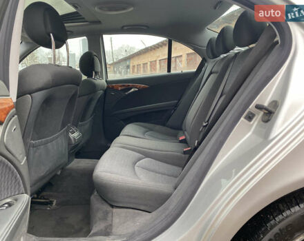 Сірий Мерседес Е-Клас, об'ємом двигуна 3.2 л та пробігом 272 тис. км за 3850 $, фото 39 на Automoto.ua