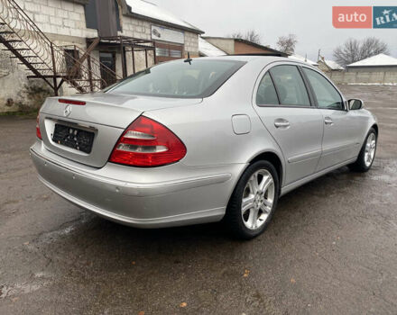 Сірий Мерседес Е-Клас, об'ємом двигуна 3.2 л та пробігом 272 тис. км за 3850 $, фото 21 на Automoto.ua