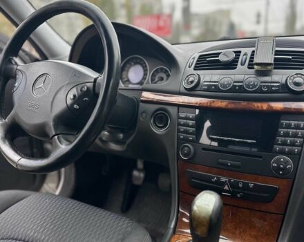 Серый Мерседес Е-Класс, объемом двигателя 1.8 л и пробегом 230 тыс. км за 6000 $, фото 10 на Automoto.ua