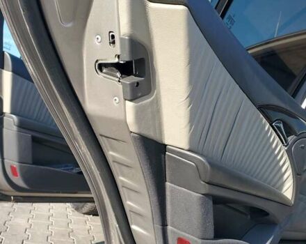 Серый Мерседес Е-Класс, объемом двигателя 2.15 л и пробегом 420 тыс. км за 7000 $, фото 20 на Automoto.ua