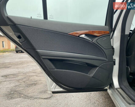 Сірий Мерседес Е-Клас, об'ємом двигуна 3.2 л та пробігом 272 тис. км за 3850 $, фото 40 на Automoto.ua