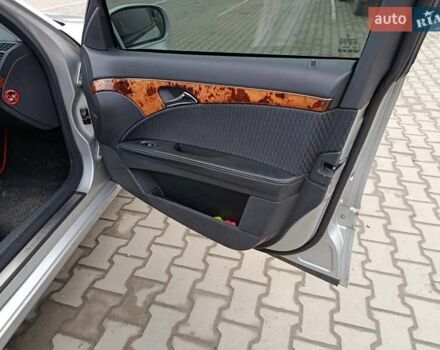 Серый Мерседес Е-Класс, объемом двигателя 2.1 л и пробегом 326 тыс. км за 7200 $, фото 24 на Automoto.ua