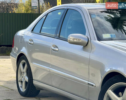 Сірий Мерседес Е-Клас, об'ємом двигуна 2.7 л та пробігом 400 тис. км за 8300 $, фото 8 на Automoto.ua