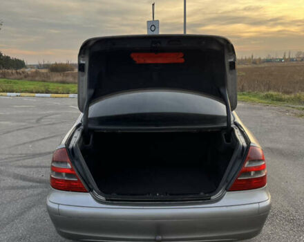 Сірий Мерседес Е-Клас, об'ємом двигуна 2.14 л та пробігом 390 тис. км за 6000 $, фото 12 на Automoto.ua