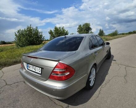 Серый Мерседес Е-Класс, объемом двигателя 3 л и пробегом 376 тыс. км за 8500 $, фото 4 на Automoto.ua