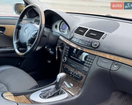 Мерседес Е-Клас 2005 у Запоріжжя на Automoto.ua Сірий Мерседес Е-Клас, об'ємом двигуна 1.8 л та пробігом 247 тис. км за 5750 $, фото 10 на Automoto.ua