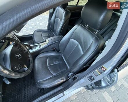 Серый Мерседес Е-Класс, объемом двигателя 2.99 л и пробегом 300 тыс. км за 8400 $, фото 49 на Automoto.ua