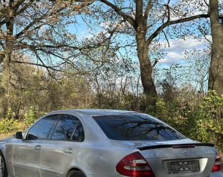 Серый Мерседес Е-Класс, объемом двигателя 3.5 л и пробегом 249 тыс. км за 5600 $, фото 1 на Automoto.ua