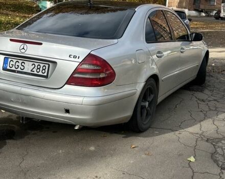 Сірий Мерседес Е-Клас, об'ємом двигуна 2.7 л та пробігом 350 тис. км за 2919 $, фото 3 на Automoto.ua