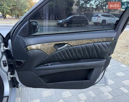 Серый Мерседес Е-Класс, объемом двигателя 2.99 л и пробегом 300 тыс. км за 8400 $, фото 47 на Automoto.ua