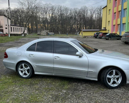 Серый Мерседес Е-Класс, объемом двигателя 2.2 л и пробегом 448 тыс. км за 6400 $, фото 3 на Automoto.ua