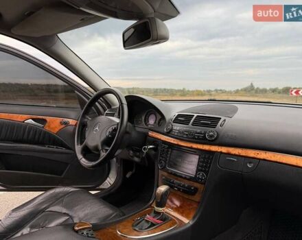 Мерседес Е-Класс 2005 в Золотоноше на Automoto.ua Серый Мерседес Е-Класс, объемом двигателя 3.2 л и пробегом 450 тыс. км за 6500 $, фото 7 на Automoto.ua