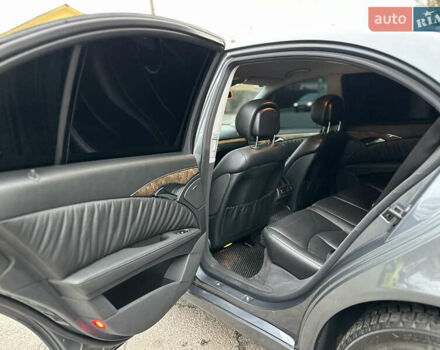 Серый Мерседес Е-Класс, объемом двигателя 3 л и пробегом 362 тыс. км за 8500 $, фото 20 на Automoto.ua