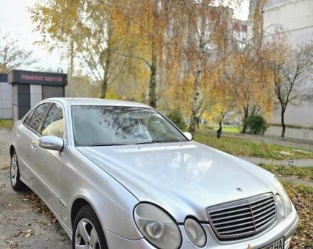 Сірий Мерседес Е-Клас, об'ємом двигуна 3 л та пробігом 300 тис. км за 5300 $, фото 6 на Automoto.ua