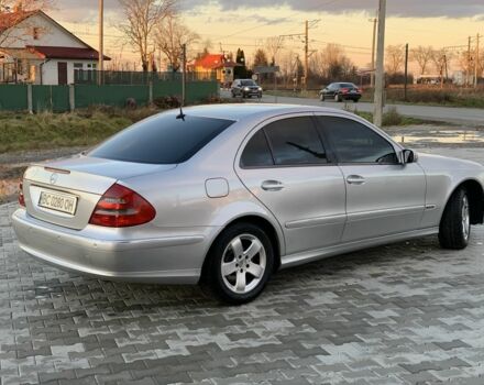 Серый Мерседес Е-Класс, объемом двигателя 3.2 л и пробегом 367 тыс. км за 8000 $, фото 2 на Automoto.ua