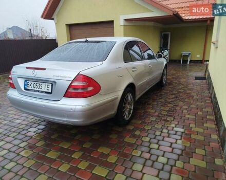 Серый Мерседес Е-Класс, объемом двигателя 1.8 л и пробегом 172 тыс. км за 7500 $, фото 4 на Automoto.ua