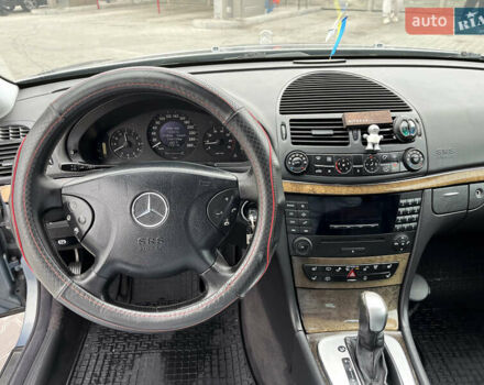 Мерседес Е-Клас 2005 у Белой Церкве на Automoto.ua Сірий Мерседес Е-Клас, об'ємом двигуна 1.8 л та пробігом 456 тис. км за 4850 $, фото 12 на Automoto.ua