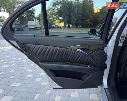 Серый Мерседес Е-Класс, объемом двигателя 2.99 л и пробегом 300 тыс. км за 8400 $, фото 66 на Automoto.ua