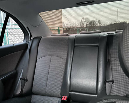 Серый Мерседес Е-Класс, объемом двигателя 2.2 л и пробегом 361 тыс. км за 7500 $, фото 15 на Automoto.ua