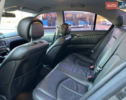 Серый Мерседес Е-Класс, объемом двигателя 3 л и пробегом 358 тыс. км за 8500 $, фото 13 на Automoto.ua