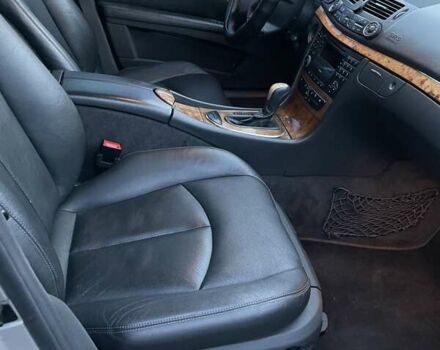 Серый Мерседес Е-Класс, объемом двигателя 2.15 л и пробегом 505 тыс. км за 7250 $, фото 28 на Automoto.ua