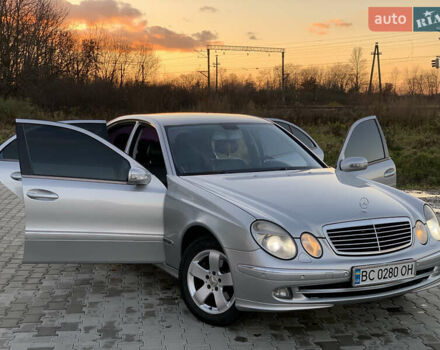 Серый Мерседес Е-Класс, объемом двигателя 3.2 л и пробегом 367 тыс. км за 8000 $, фото 35 на Automoto.ua