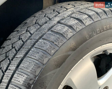 Серый Мерседес Е-Класс, объемом двигателя 3.2 л и пробегом 367 тыс. км за 8000 $, фото 39 на Automoto.ua