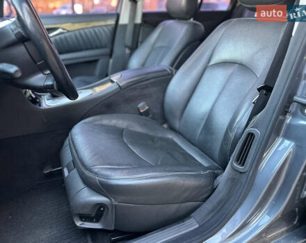Серый Мерседес Е-Класс, объемом двигателя 3 л и пробегом 358 тыс. км за 8500 $, фото 28 на Automoto.ua