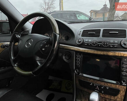 Серый Мерседес Е-Класс, объемом двигателя 3.22 л и пробегом 275 тыс. км за 8700 $, фото 18 на Automoto.ua