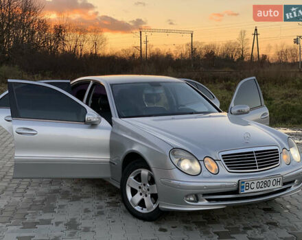 Серый Мерседес Е-Класс, объемом двигателя 3.2 л и пробегом 367 тыс. км за 8000 $, фото 36 на Automoto.ua