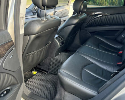 Серый Мерседес Е-Класс, объемом двигателя 3 л и пробегом 362 тыс. км за 8500 $, фото 13 на Automoto.ua