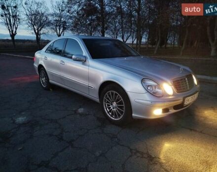 Серый Мерседес Е-Класс, объемом двигателя 1.8 л и пробегом 172 тыс. км за 7500 $, фото 11 на Automoto.ua