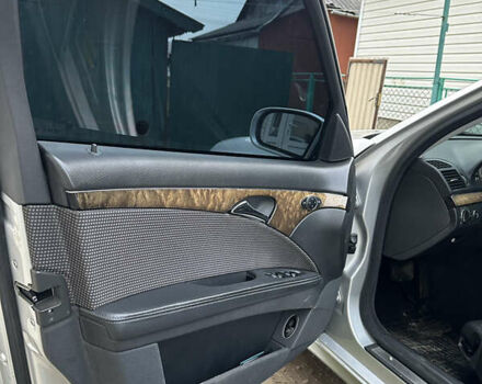 Серый Мерседес Е-Класс, объемом двигателя 2.2 л и пробегом 361 тыс. км за 7500 $, фото 19 на Automoto.ua