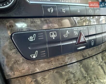 Серый Мерседес Е-Класс, объемом двигателя 2.99 л и пробегом 300 тыс. км за 8400 $, фото 60 на Automoto.ua