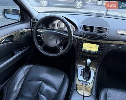 Серый Мерседес Е-Класс, объемом двигателя 2.99 л и пробегом 300 тыс. км за 8400 $, фото 80 на Automoto.ua