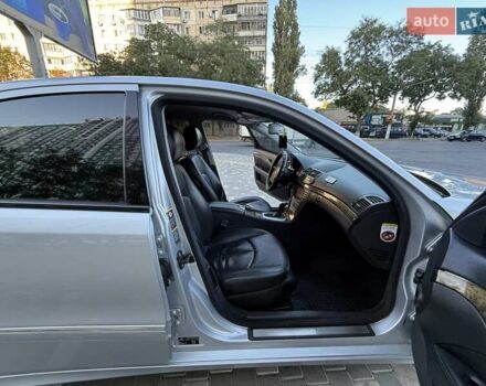 Серый Мерседес Е-Класс, объемом двигателя 2.99 л и пробегом 300 тыс. км за 8400 $, фото 50 на Automoto.ua